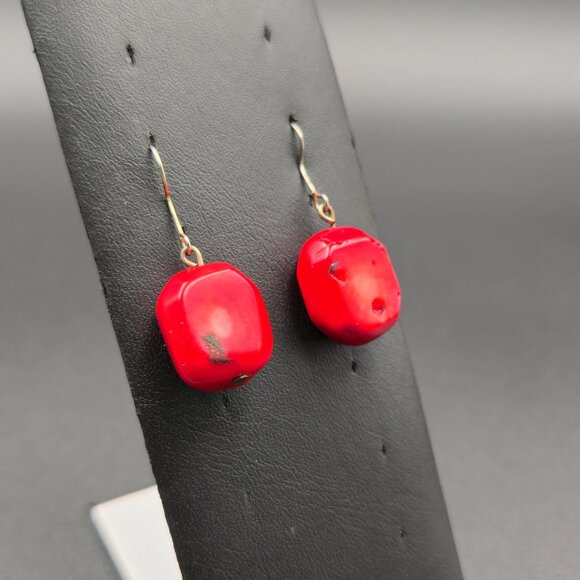 Copper Good Size Chunk Of Red Shell Dangle Earrings A6108 - Picture 2 of 5